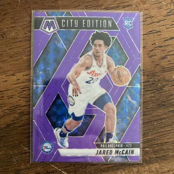 Jared McCain RCs Lot w/SP Fluorescent Purple Prizm (#'ed 153/249), Pack of 5 Basketball Rookie Cards (inv1) - Image 4