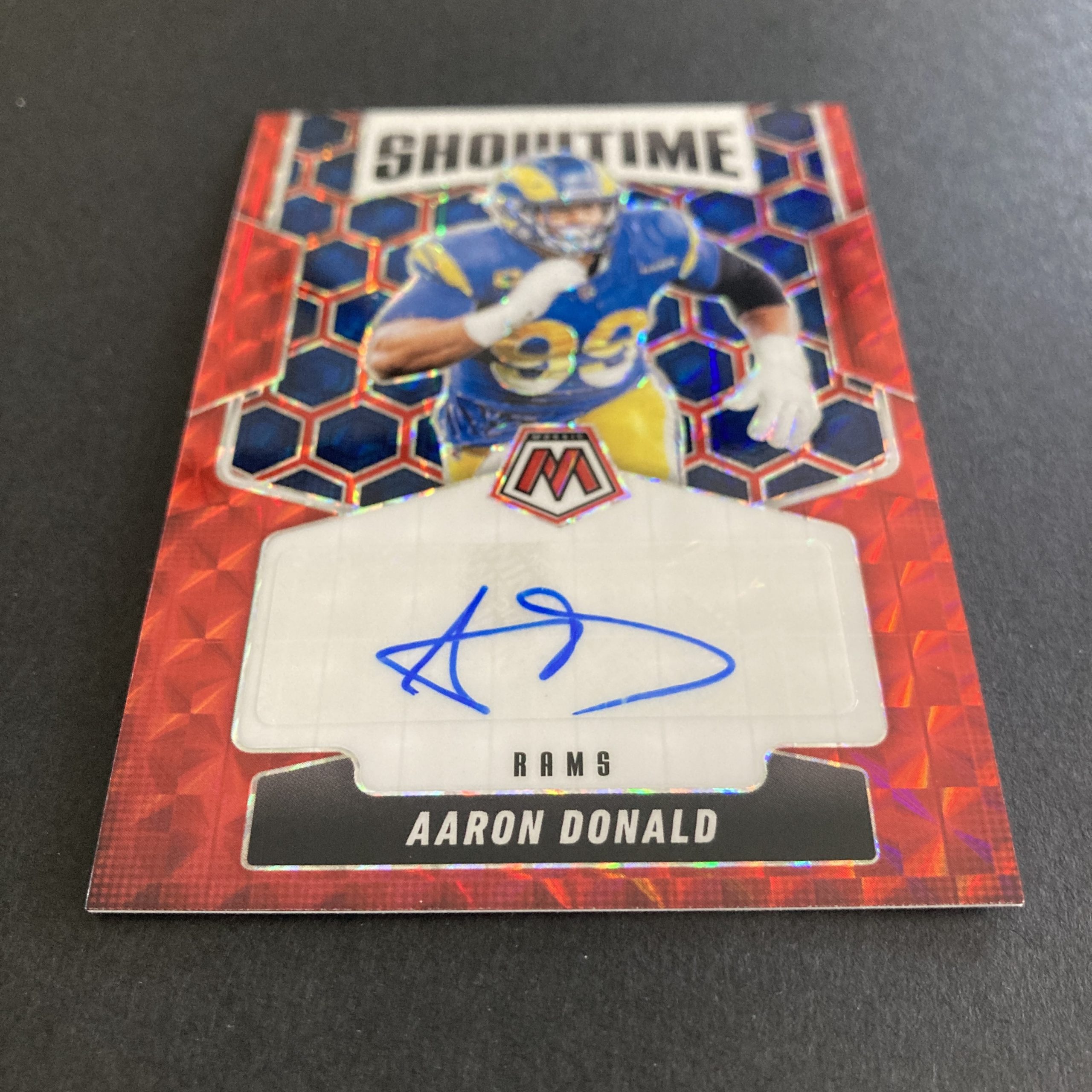 Aaron Donald Pack w/SP Auto /199, Lot of 9 Football Cards, Curated Selection, Autograph (inv1) - Image 5