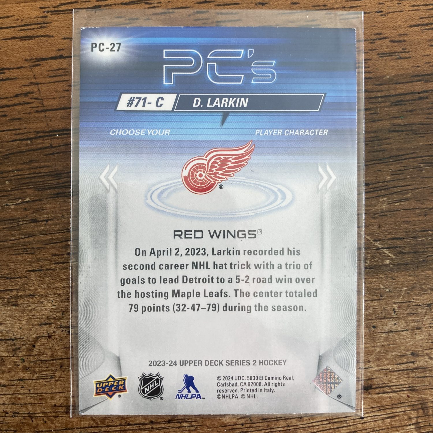 Dylan Larkin Pack w/Holofoil Insert, Lot of 3 Hockey Cards (inv2) - Image 5