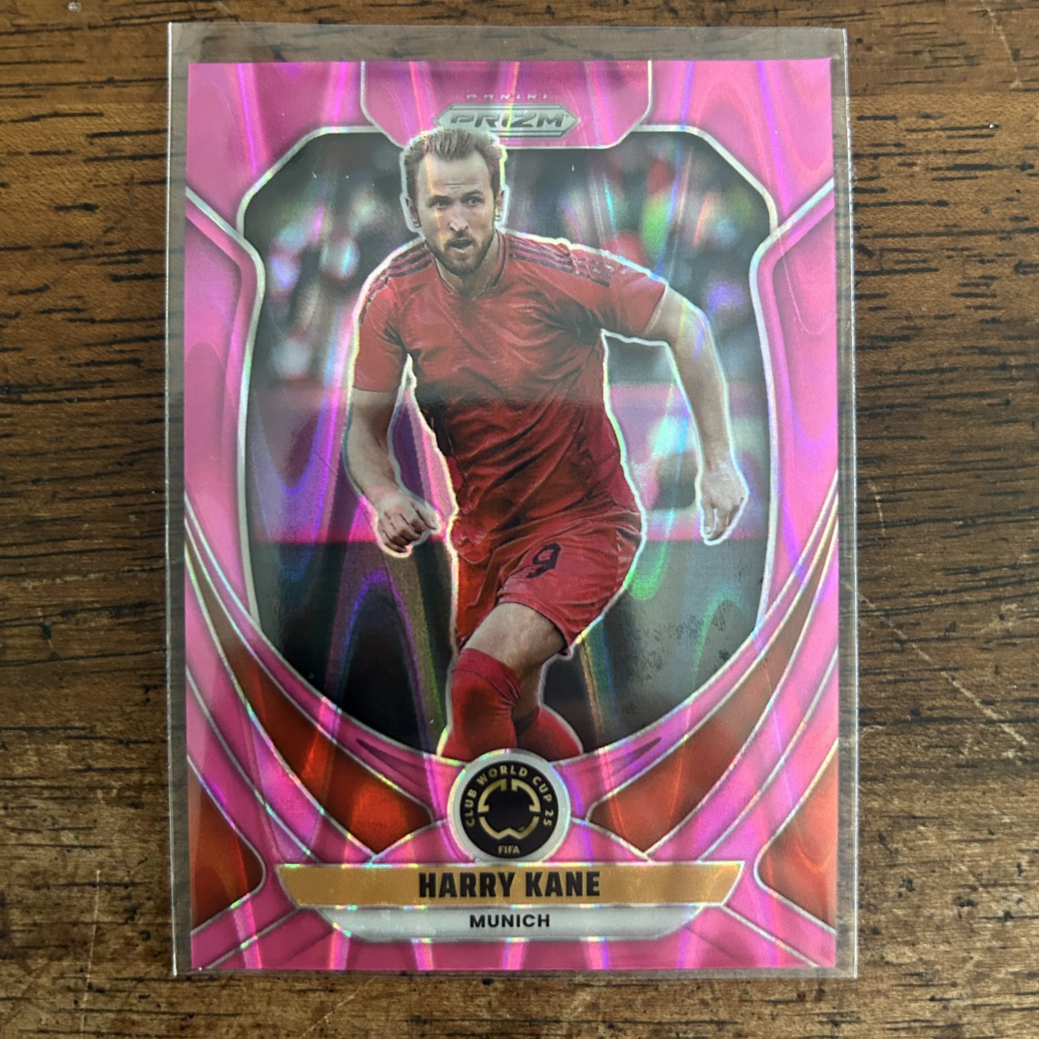 Harry Kane Pack w/#'ed /299 Pink Seismic Prizm, Lot of 4 Soccer Cards (619_1) - Image 4