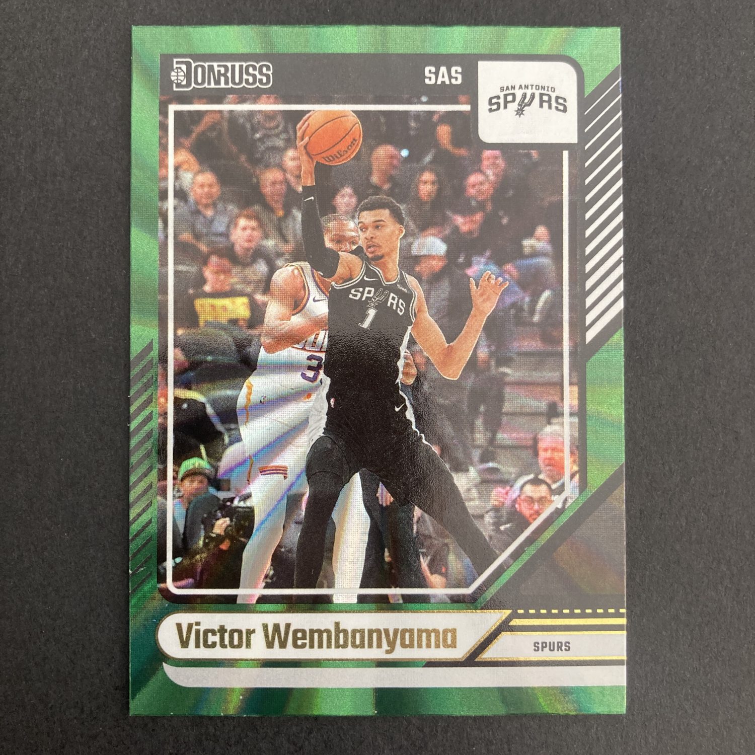 Victor Wembanyama Pack w/Green Holo Laser, Lot of 2 Basketball Cards, Wemby (68_4) - Image 4