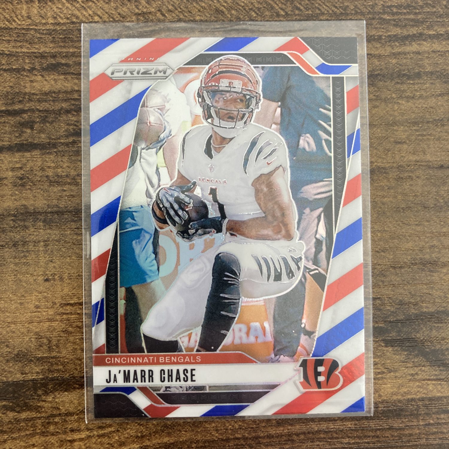 Ja'Marr Chase Pack w/Red White & Blue Prizm, Lot of 4 Football Cards (88_1) - Image 4