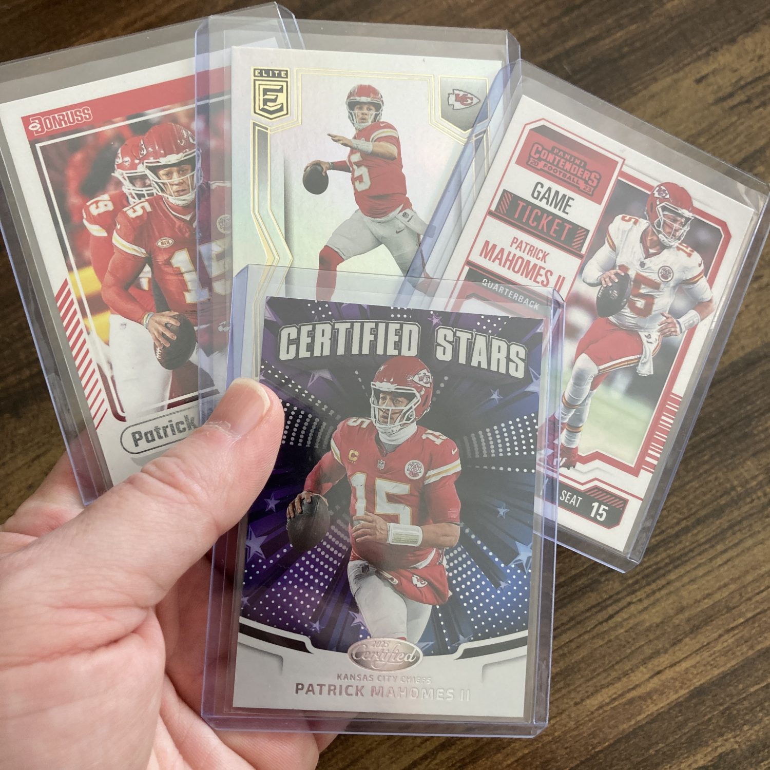 patrick mahomes ii gift pack of football cards - instant collection bundle lot