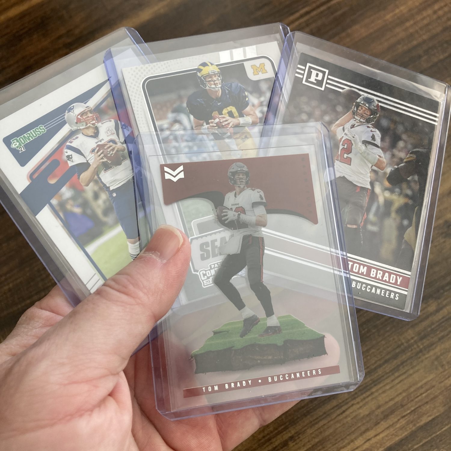 tom brady gift pack of football cards - instant collection bundle lot